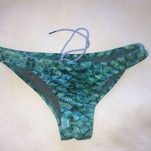 Size small Jolyn bottoms